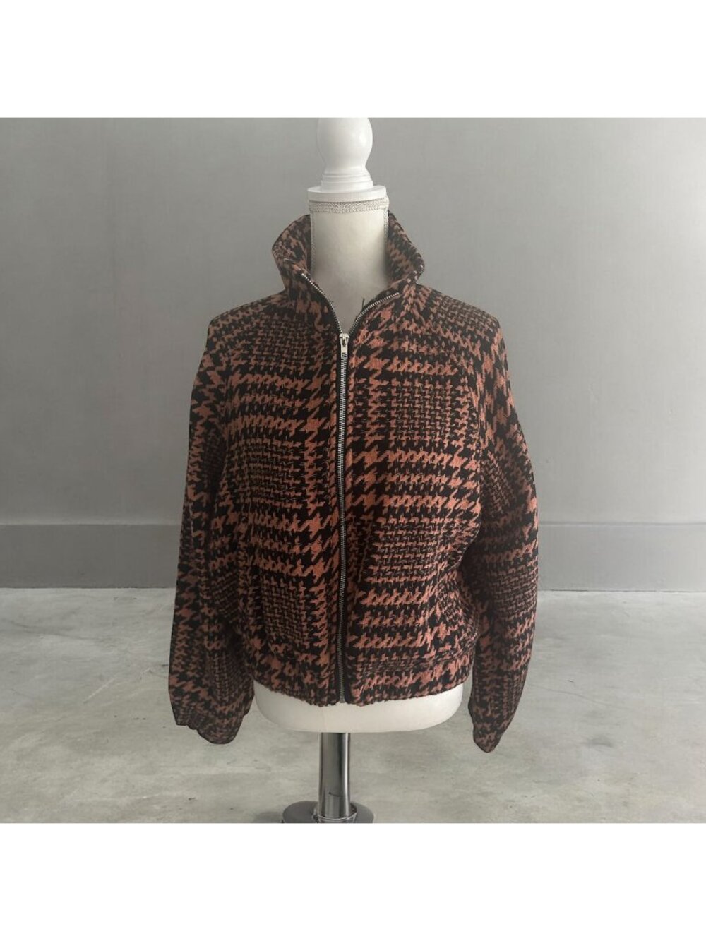HYFVE Brown Black Houndstooth Bomber Jacket Coat Size Medium